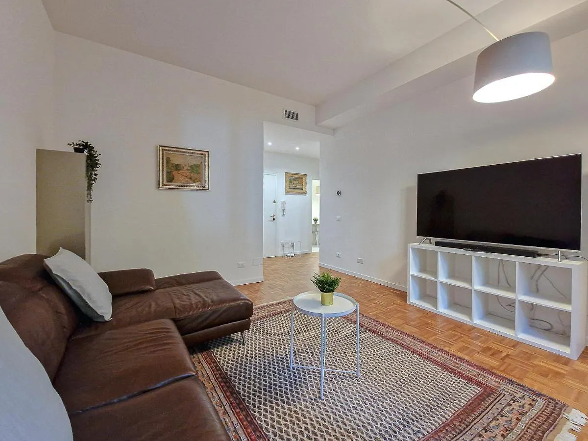 Appartement Charme On The Bridge - City Center Verona