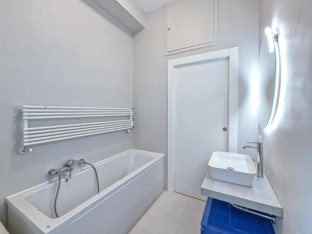 Appartement Charme On The Bridge - City Center Verona