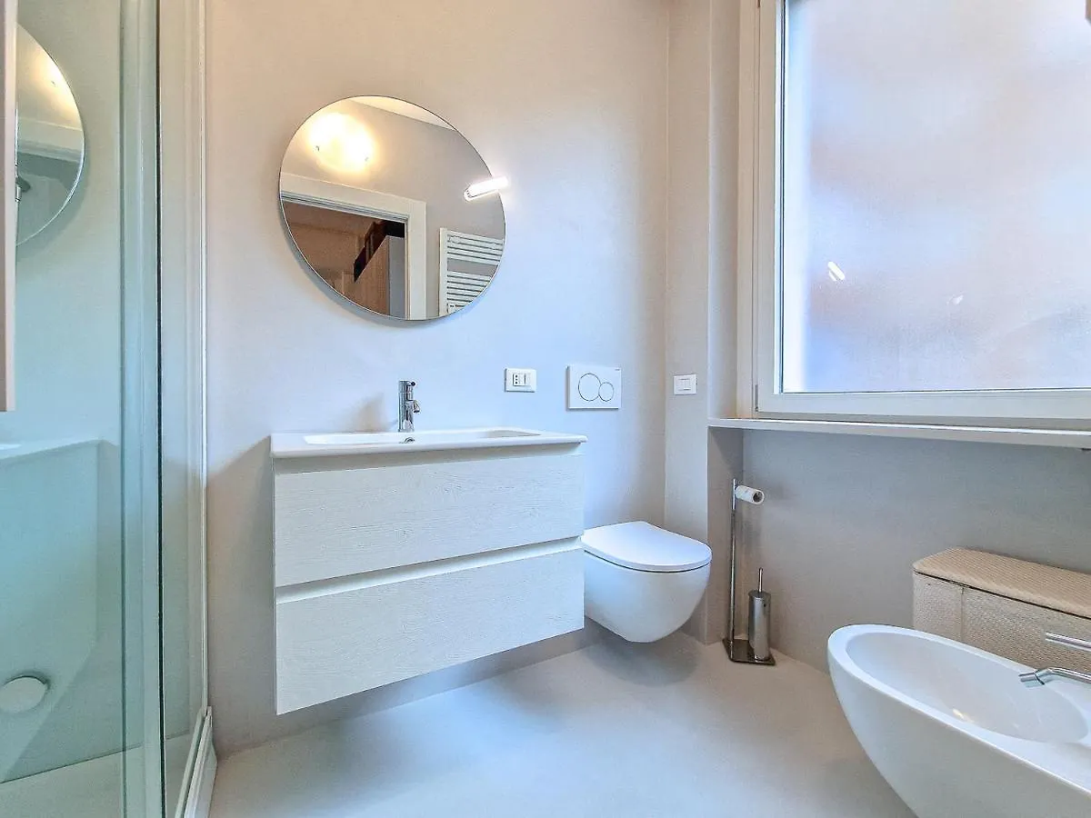 Apartment Charme On The Bridge - City Center Verona